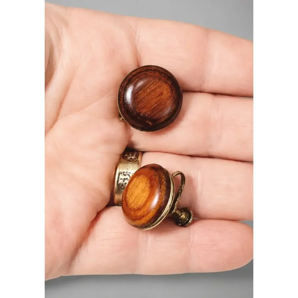 Vintage Mid-Century Round Wooden Screw-Back Earrings, Buttton Style sb-31